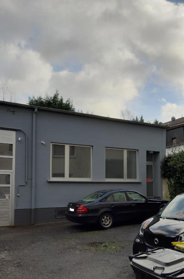 Modern Und Ruhig In Wuppertal Mit Heimkino-Beamer! Top Ausstattung Und Privatparkplatz An Der Unterkunft 外观 照片